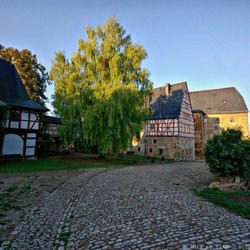 Schloss Beichlingen - Schlosshof (06/2019)