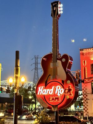 Hard Rock Cafe by null