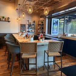 First Watch - Bar seating area