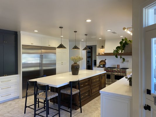 Kitchen remodel. Cabinetry and stone. - At Cruz Concepts, we can design and build the cabinets of your choice.  Any style, any design, from scratch.  We can also reface your existing cabinets and make them look like new.  Call anytime for a free estimate.