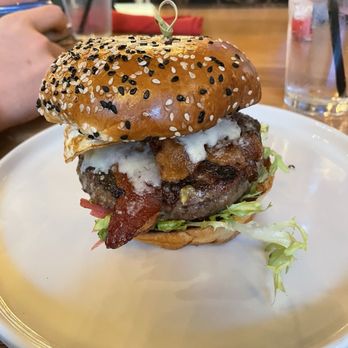 Gordon Ramsay Burger - Truffle Burger - Salad Near Me - Chicago, Illinois