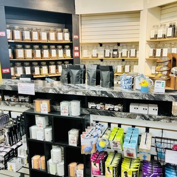 Queen's Pantry Teas - A great selection of teas, curated by the staff - Coffee & Tea Near Me - Leavenworth, Kansas Queen's Pantry Teas - A great selection of teas, curated by the staff - Coffee & Tea Near Me - Leavenworth, Kansas