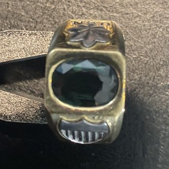 Sachi Fine Jewelry - Green Saphire Top View - Jewelry Repair Near Me - Snohomish, Washington Sachi Fine Jewelry - Green Saphire Top View - Jewelry Repair Near Me - Snohomish, Washington