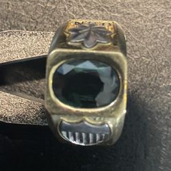 Sachi Fine Jewelry - Green Saphire Top View