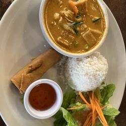 myThai Downtown Restaurant - Red Curry Tofu (Lunch)