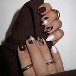 The W Nail Bar