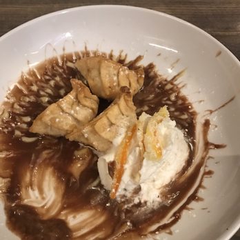 CO - This is the scrumptious cheesecake wontons!! - Vietnamese Near Me - Charlotte, North Carolina CO - This is the scrumptious cheesecake wontons!! - Vietnamese Near Me - Charlotte, North Carolina
