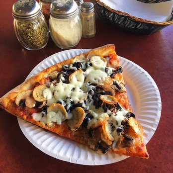 Pizza Zone - Sausage, Mushroom and Black Olive - Pizza Near Me - San Francisco, California Pizza Zone - Sausage, Mushroom and Black Olive - Pizza Near Me - San Francisco, California