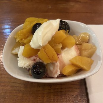 Spacca Napoli - Peaches Suvios - Pizza Near Me - Chicago, Illinois