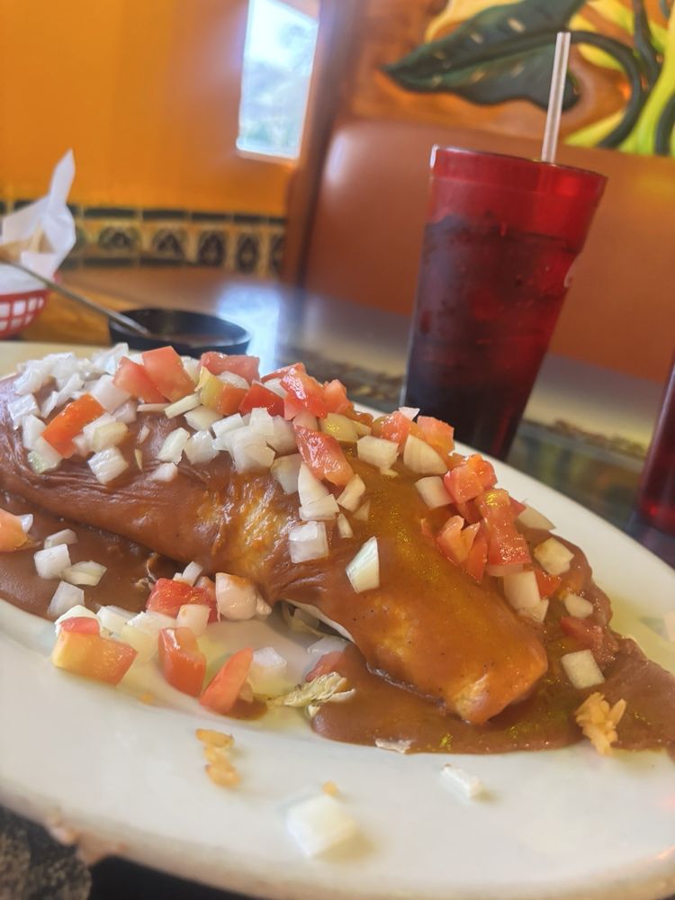 Puerto Vallarta — Mexican restaurant in Yreka