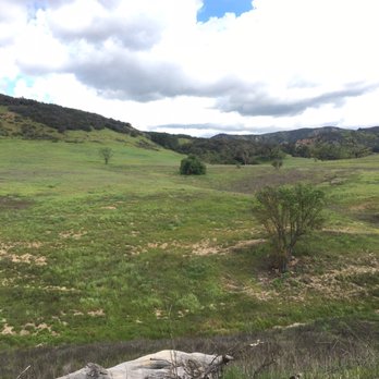 Paramount Ranch - Green open hills - Landmarks & Historical Buildings Near Me - Agoura Hills, California