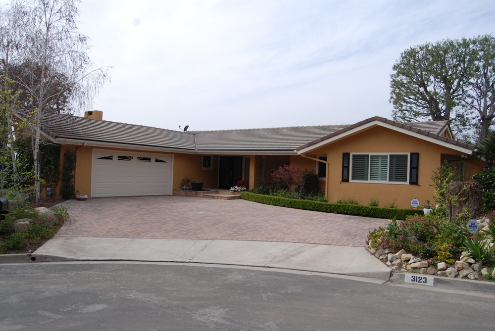 Slide of APR Roofing Solutions