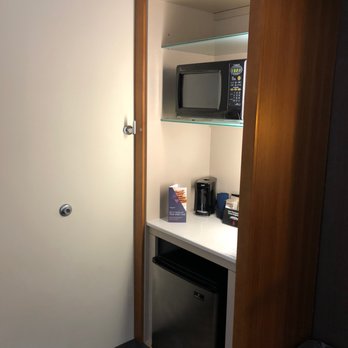 SpringHill Suites by Marriott Wenatchee - Mini fridge and microwave - Hotels Near Me - Wenatchee, Washington