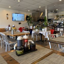 Photo 4: Interior