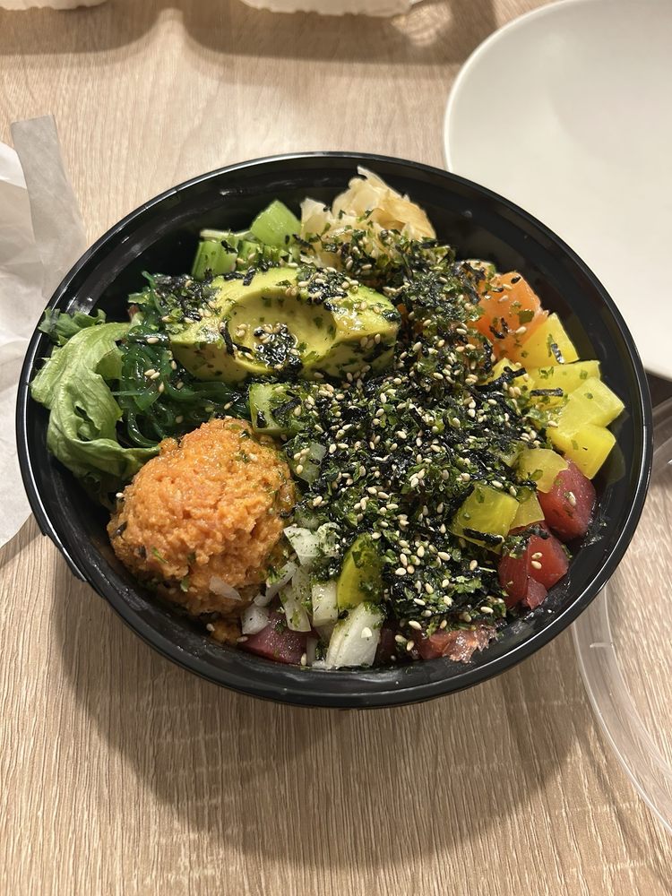Umai Sushi Burrito & Poke