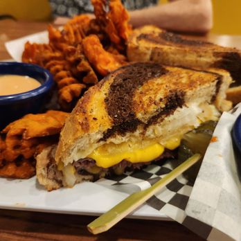 Joe's Farm Grill - Patty melt - American Near Me - Gilbert, Arizona