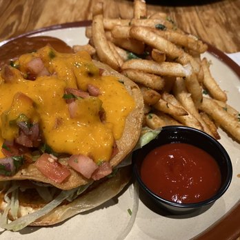GroundLevel 105 - Duck burger - Wine Bars Near Me - Lombard, Illinois