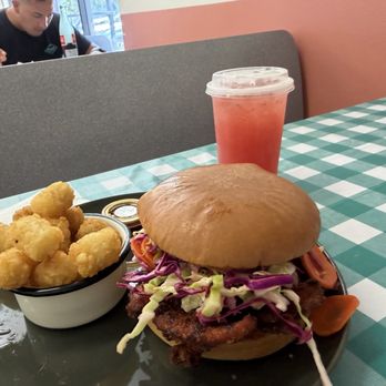 Dos Almas - Spicy fried chicken sandwich - New Mexican Cuisine Near Me - Carpinteria, California