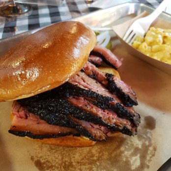 Dee Willie’s BBQ  - Barbeque Near Me - San Antonio, Texas