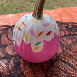 Flanigan's Ice Cream - Pumpkin painting 2025