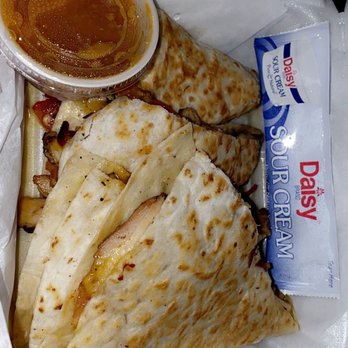 Señor Subs & Gyros - Chicken quesadilla - American Near Me - Clearwater, Florida Señor Subs & Gyros - Chicken quesadilla - American Near Me - Clearwater, Florida