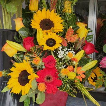 Florena - Flore,and - Florists Near Me - Encinitas, California Florena - Flore,and - Florists Near Me - Encinitas, California