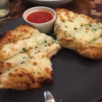 Cibare Italian Kitchen - Garlic cheese bread - Italian Near Me - St. Louis, Missouri
