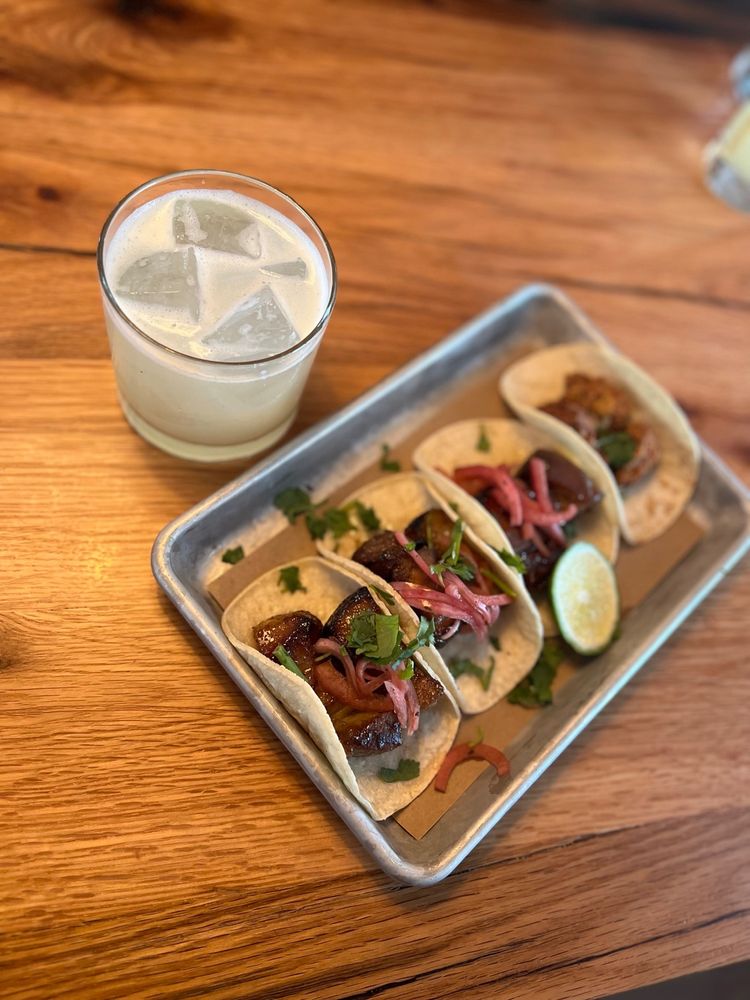 BARTACO VININGS Updated July 2024 290 Photos & 102 Reviews 2950 New Paces Ferry Rd SE