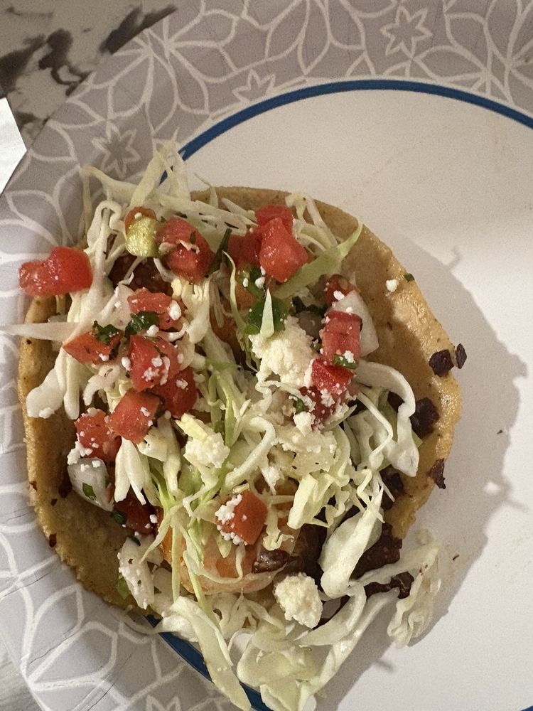 Tacos La Bonita food truck - Gonzales Rd