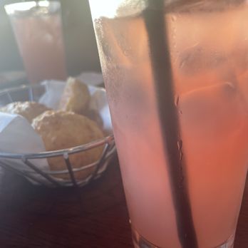 Red Lobster - cranberry lemonade - Seafood Near Me - Atlanta, Georgia Red Lobster - cranberry lemonade - Seafood Near Me - Atlanta, Georgia