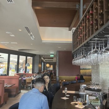 Seasons 52 - New American Near Me - Paramus, New Jersey