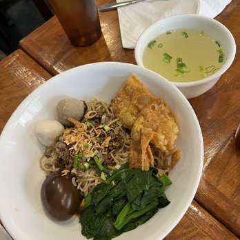 Sumatera Restaurant NYC - N1. Mie Komplit Combination Egg Noodles - Indonesian Near Me - Elmhurst, New York Sumatera Restaurant NYC - N1. Mie Komplit Combination Egg Noodles - Indonesian Near Me - Elmhurst, New York