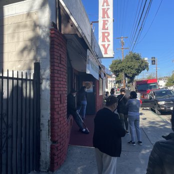 La Perla Bakery - The wait in line for rosca - Bakeries Near Me - Los Angeles, California
