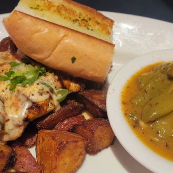 Razzoo's Cajun Cafe - Chicken, roasted potatoes, green beans, and garlic bread - Cajun/Creole Near Me - Spring, Texas Razzoo's Cajun Cafe - Chicken, roasted potatoes, green beans, and garlic bread - Cajun/Creole Near Me - Spring, Texas