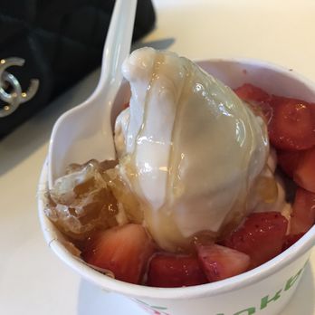 Pinkberry - Creme brulee and honeycomb - Ice Cream & Frozen Yogurt Near Me - Elk Grove, California