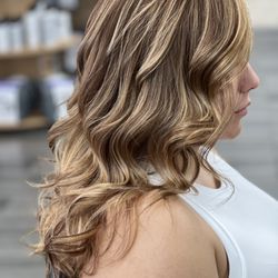 Giovanni's Salon & Spa