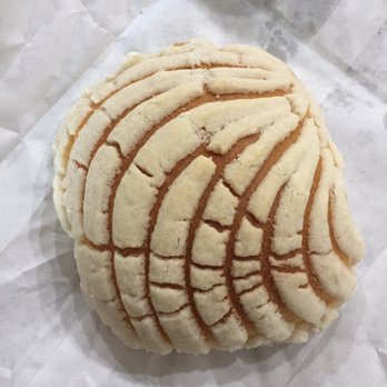 La Central Bakery - Concha - Bakeries Near Me - Chicago, Illinois