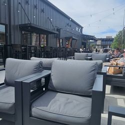 Bike Rack Brewing - Outdoor seating area. More on other side too.