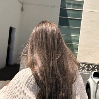 Nine Two Five Salon - In the sunlight - Hair Salons Near Me - Hayward, California