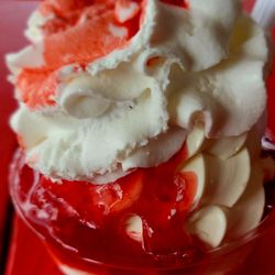 Jamie's Ice Cream - Jamie's Ice Cream Strawberry Sundae