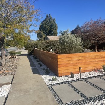 La Sierra Quality Landscape - Front yard fence, walkway steps and plants. - Landscaping Near Me - San Martin, California La Sierra Quality Landscape - Front yard fence, walkway steps and plants. - Landscaping Near Me - San Martin, California