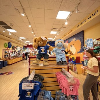 Build-A-Bear Workshop - Toy Stores Near Me - Pembroke Pines, Florida Build-A-Bear Workshop - Toy Stores Near Me - Pembroke Pines, Florida