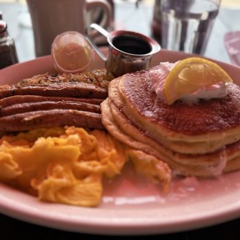 Millie's Cafe - Pasadena - Usual Breakfast with Lemon Ricotta Pancakes - Breakfast & Brunch Near Me - Pasadena, California