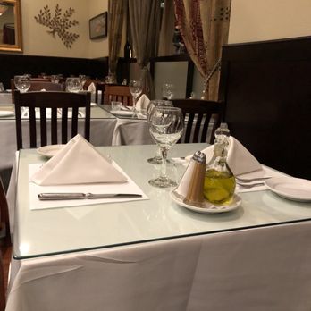 Luna Restaurant - Indoor seating - Italian Near Me - Concord, California