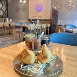 Tamarind Indian Cuisine - Veggie samosa appetizer