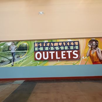 Great Lakes Crossing Outlets - Shopping Centers Near Me - Auburn Hills, Michigan