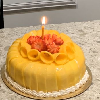 Kee Wah Bakery - Mango Fresh Mango Covered Cake 8" - Bakeries Near Me - Arcadia, California Kee Wah Bakery - Mango Fresh Mango Covered Cake 8" - Bakeries Near Me - Arcadia, California