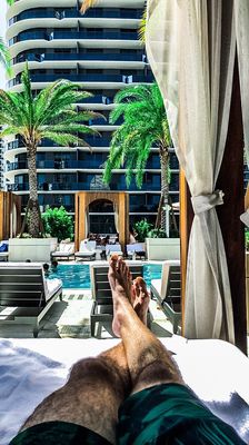 SLS LUX Brickell by null