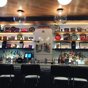 Mom's Kitchen & Bar - Bars Near Me - Astoria, New York Mom's Kitchen & Bar - Bars Near Me - Astoria, New York