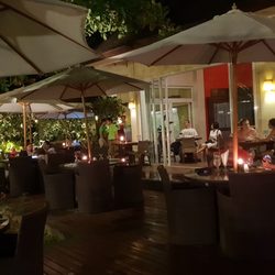 Sheridan Resort And Spa - Outdoor dining